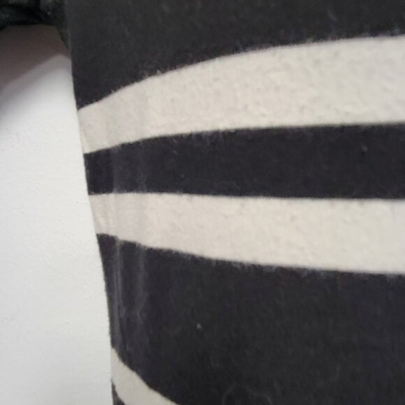 Black and White Short sleeved Mini Dress- Size M - Picture 7 of 7